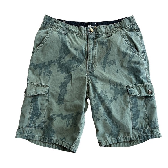 DC Shoe Company Loose Baggy Fit Camo Cargo Bermuda Shorts - Picture 1 of 10